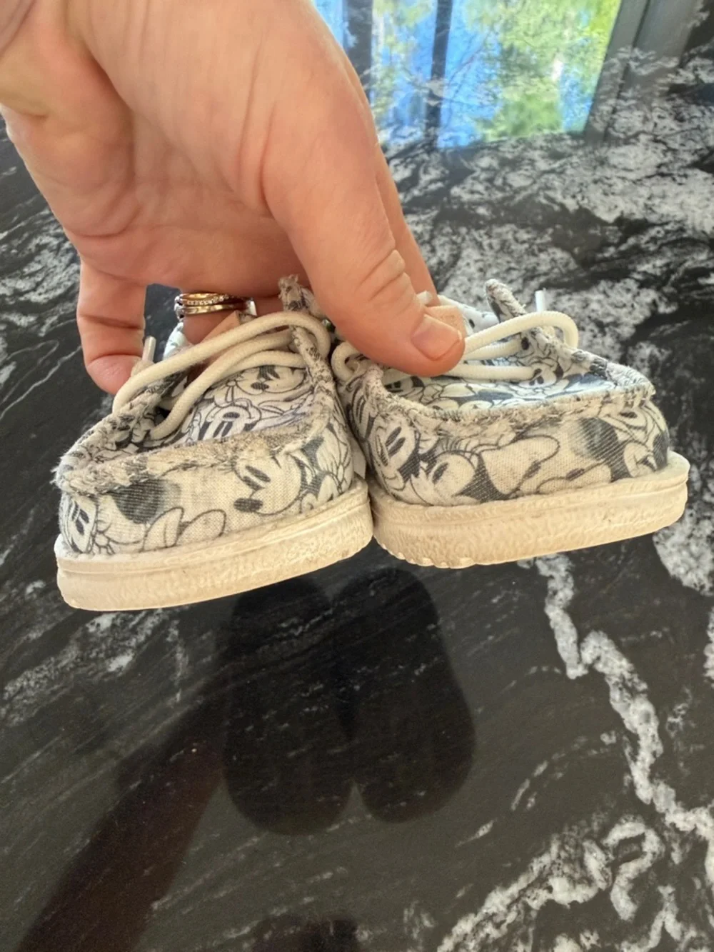 Minnie Mouse hey dude loafers for toddler girl in black and white - Picture 5 of 9